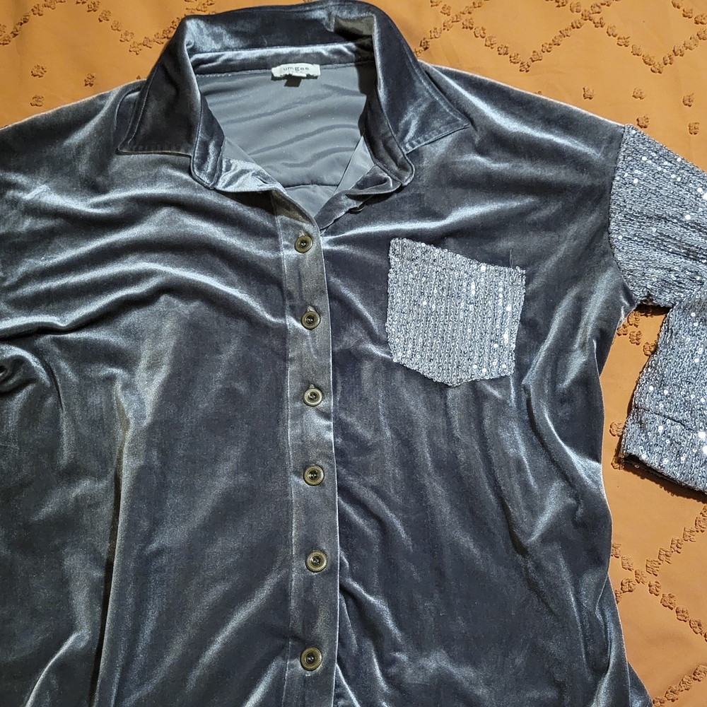 Umgee Gray Velvet Button Down Shirt